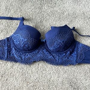 Victoria’s secret Denim Blue lace bra size 32B